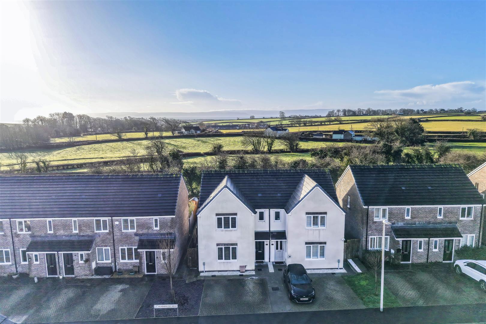 12 Plasnewydd Walk, Llantwit Major, Vale of Glamorgan, CF61 2YW